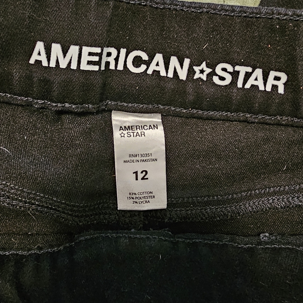 Capri Jeans - Picture 2 of 2